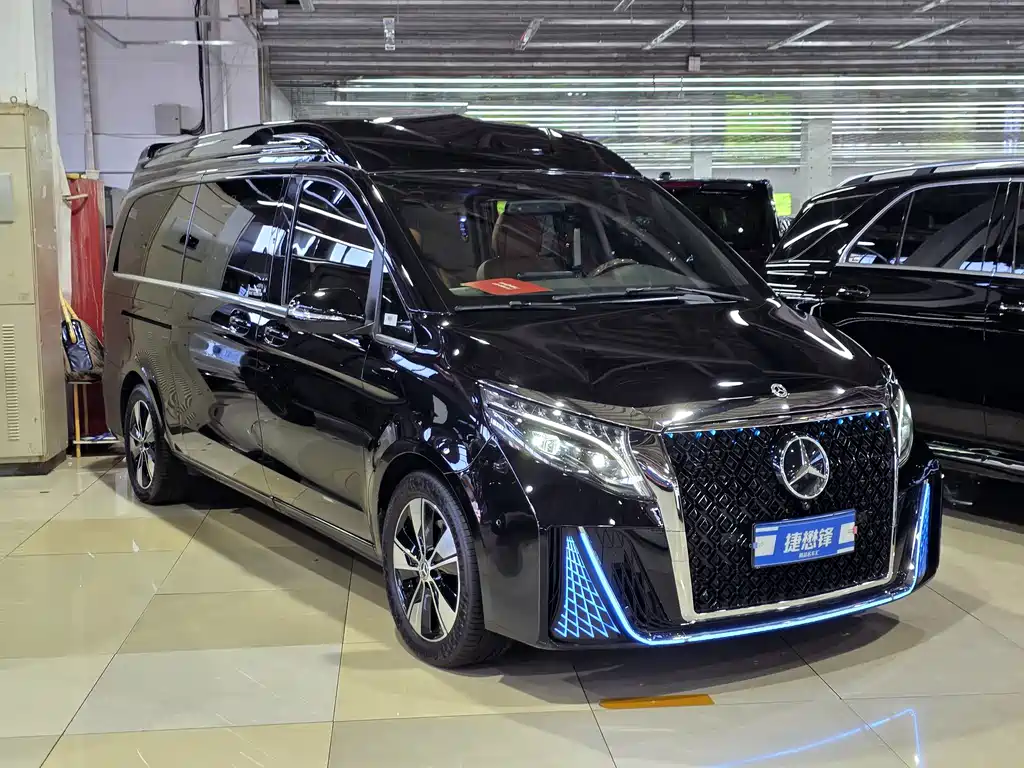 Mercedes-Benz V-Class 2022 — фото 3