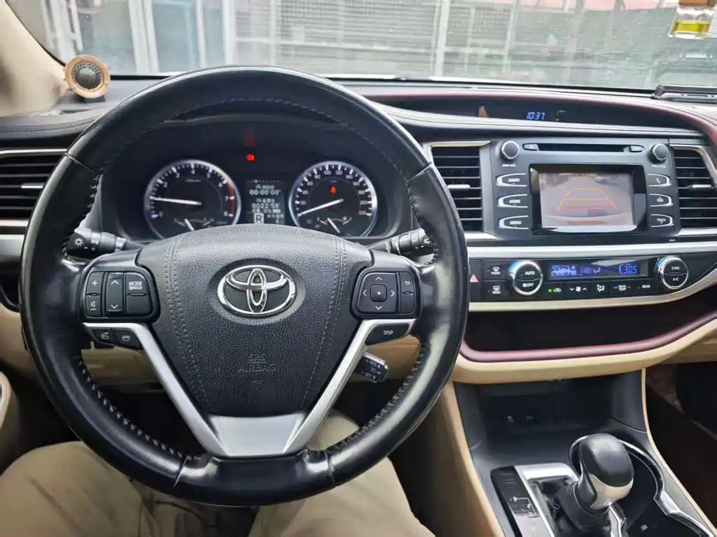 Toyota Highlander 2015 — фото 11