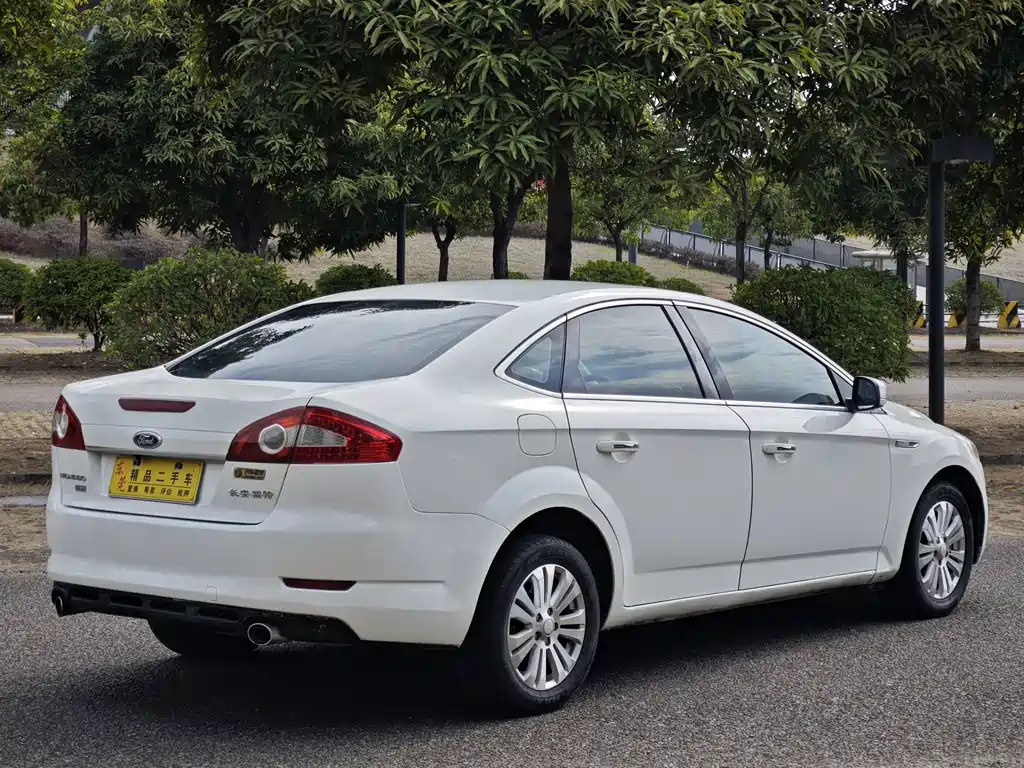 Ford Mondeo Zhisheng 2011 — фото 7