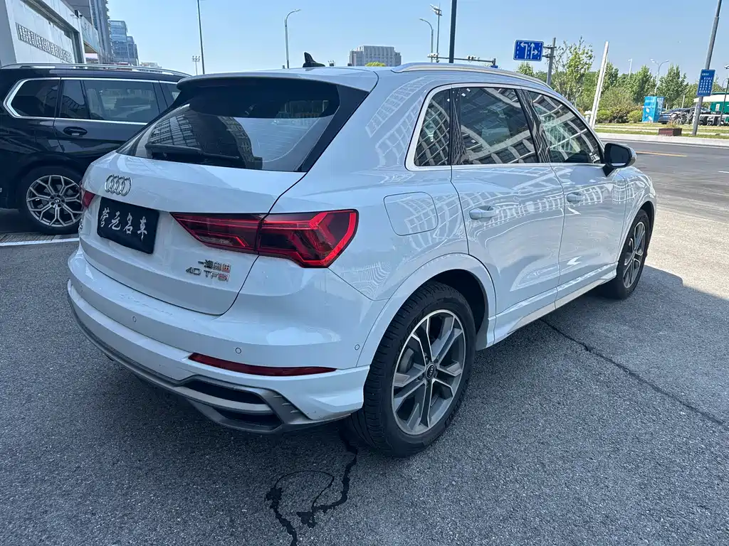 Audi Q3 2022 — фото 7