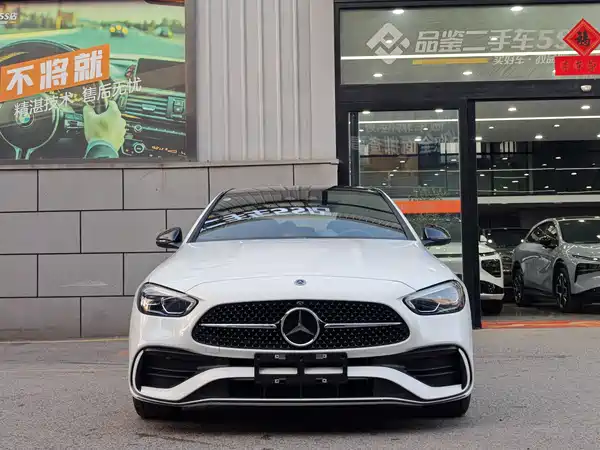 Mercedes-Benz C-Class 2025