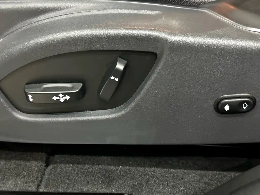 Volvo XC60 2017 — фото 15