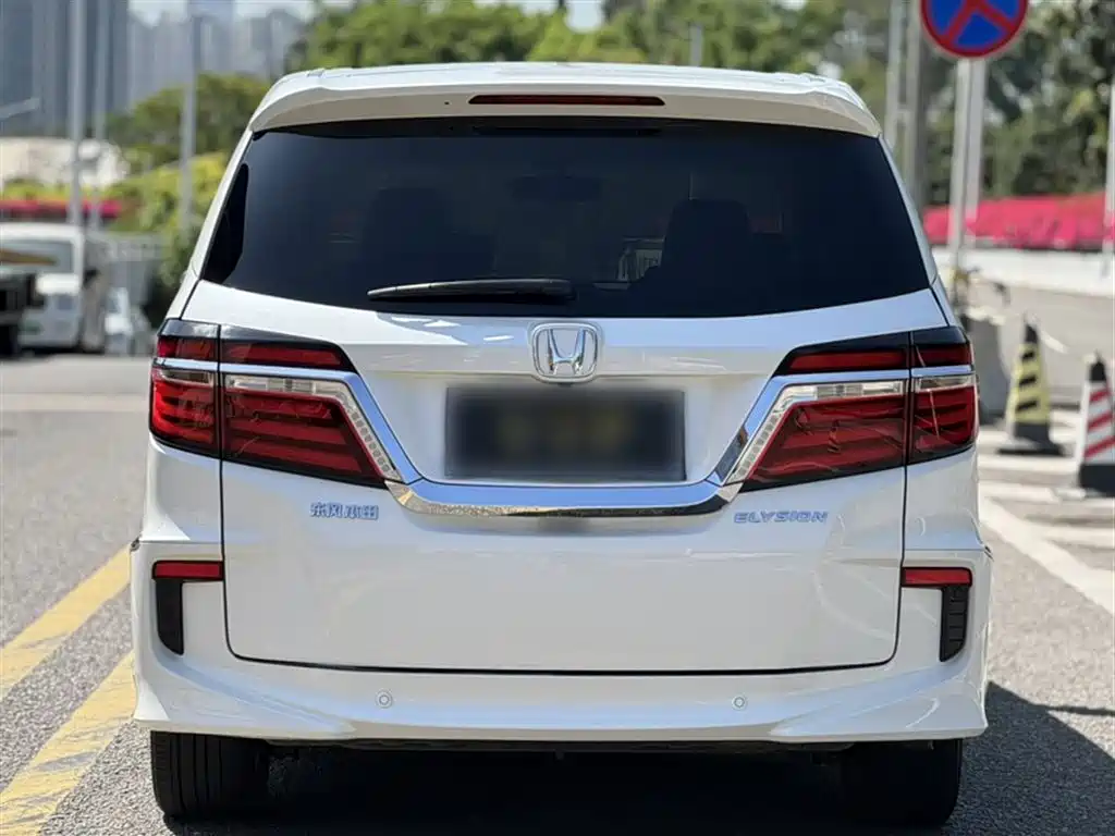 Honda Elysion 2018 — фото 24