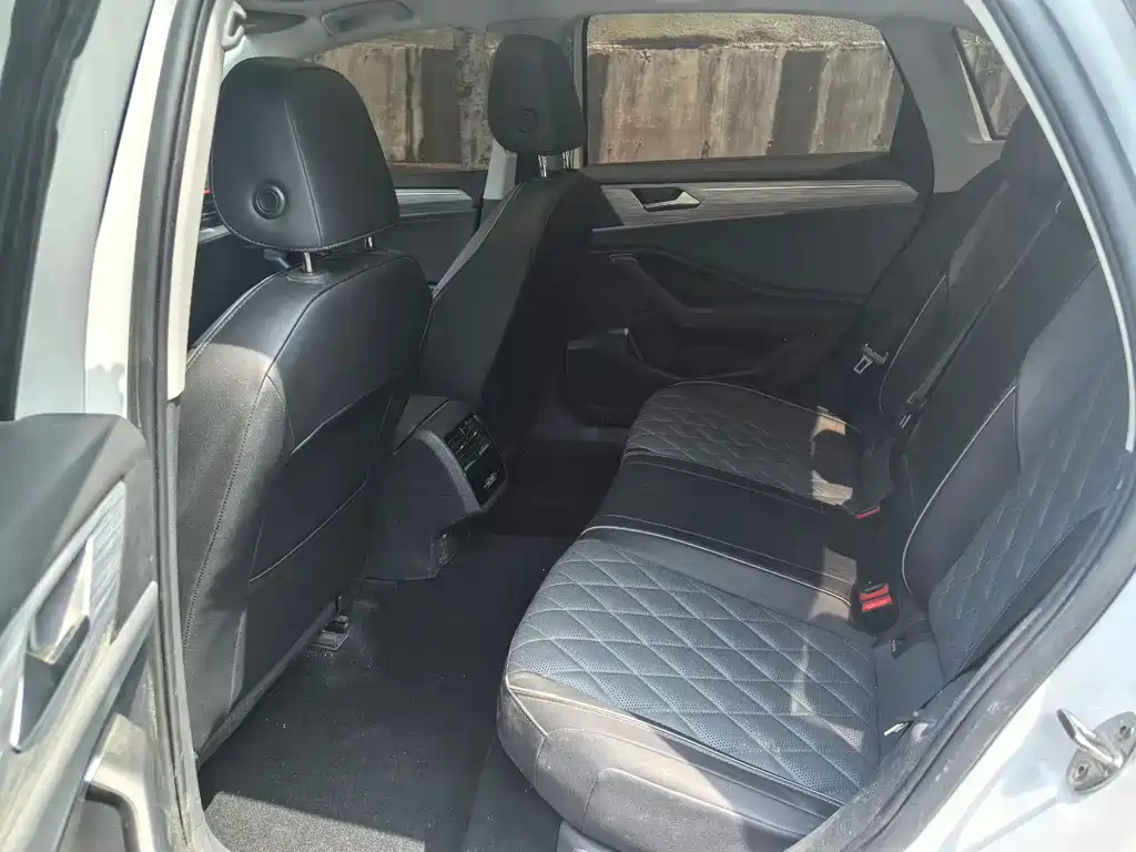 Volkswagen Sagitar 2025