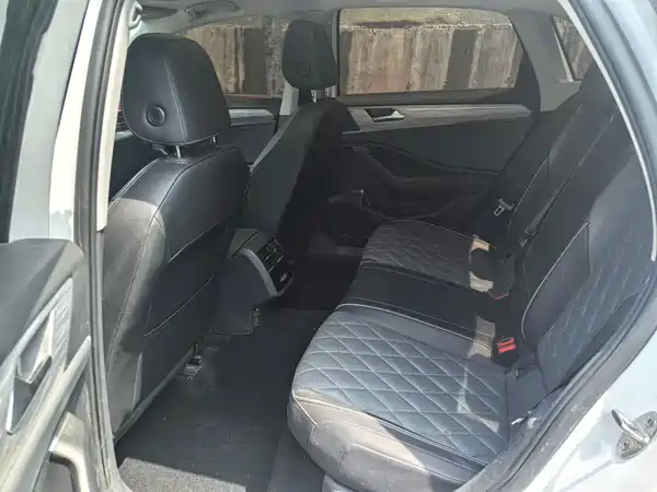 Volkswagen Sagitar 2025