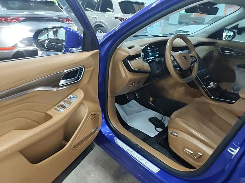 Roewe MARVEL X 2018 — фото 12