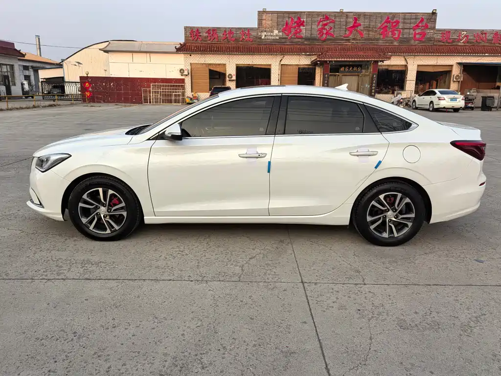 Changan Eado 2018 — фото 4
