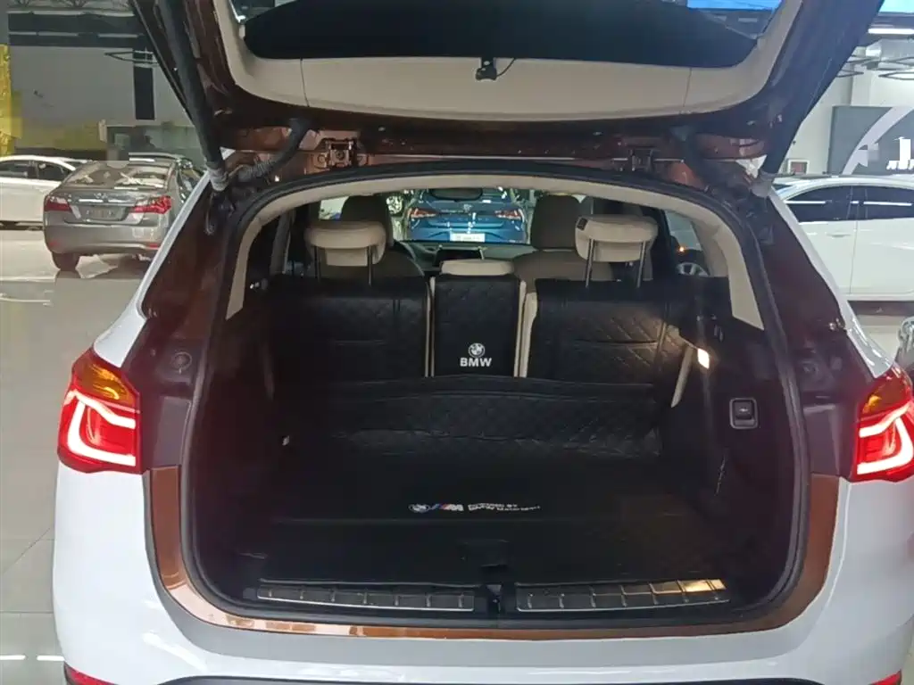 BMW X1 2018 — фото 19