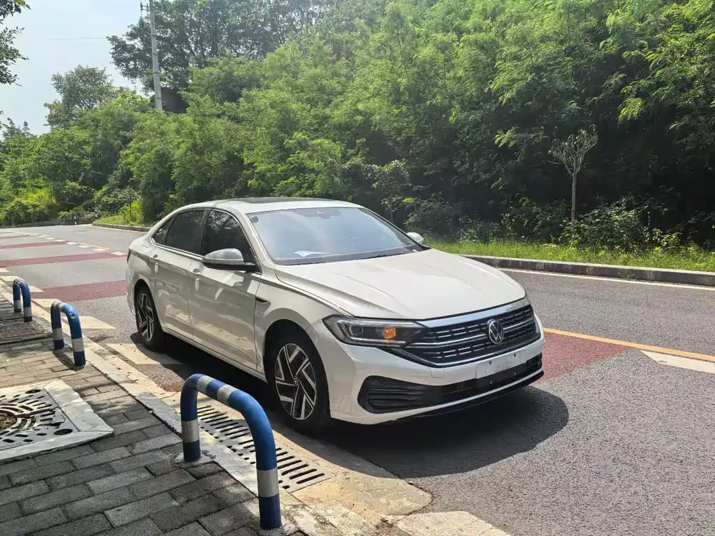 Volkswagen Sagitar 2025