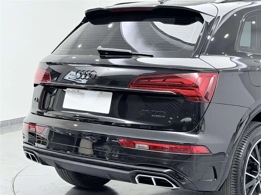Audi Q5L 2024 — фото 10