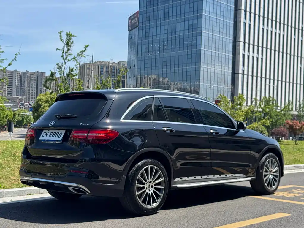 Mercedes-Benz GLC 2019 — фото 26