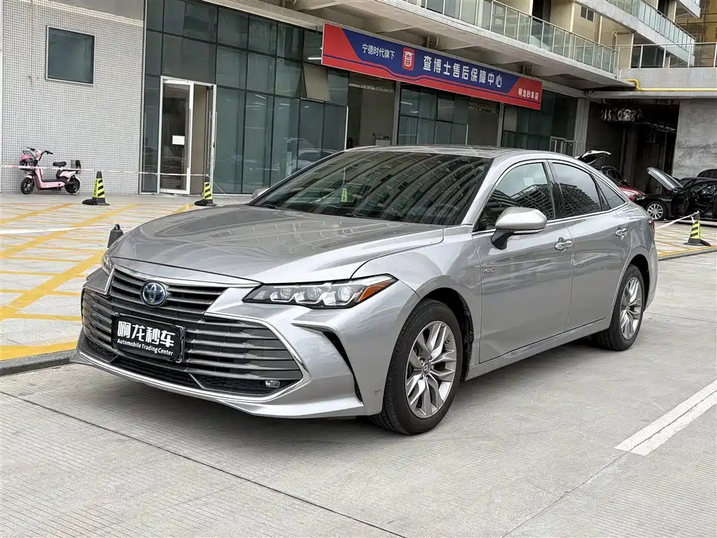Toyota Avalon 2020 — фото 1