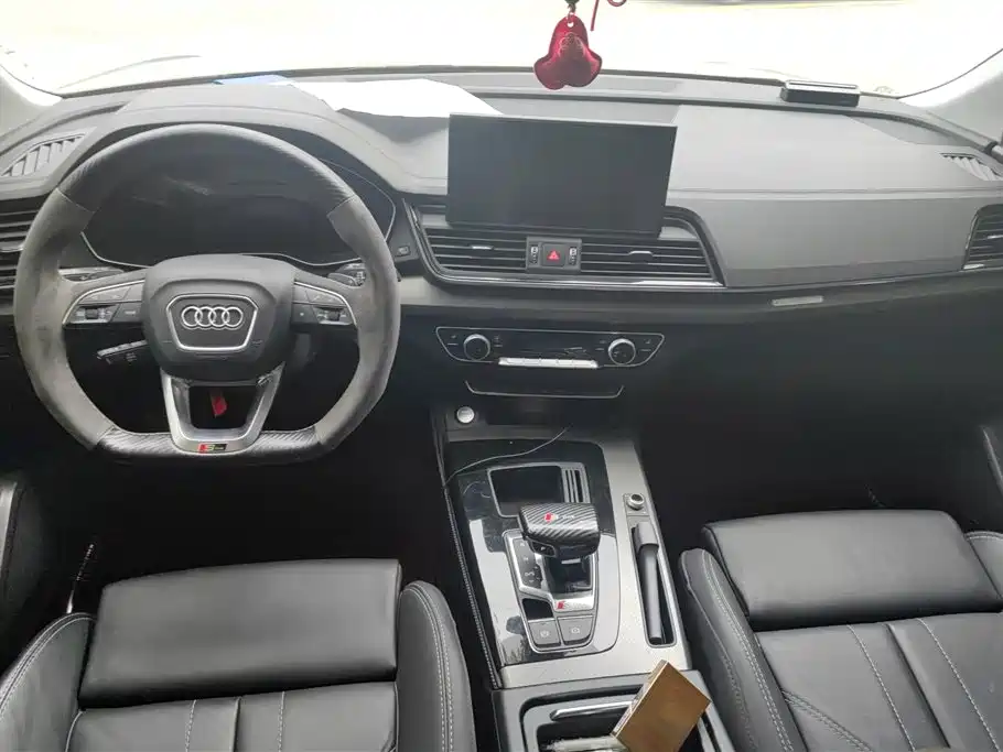 Audi Q5L 2022 — фото 12