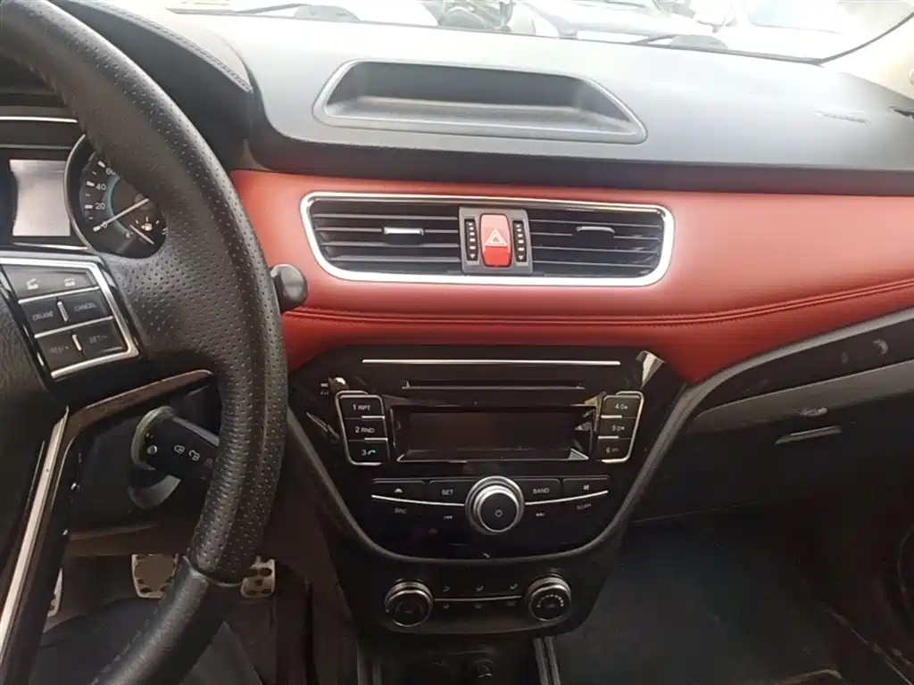 Haval H1 2015 — фото 10