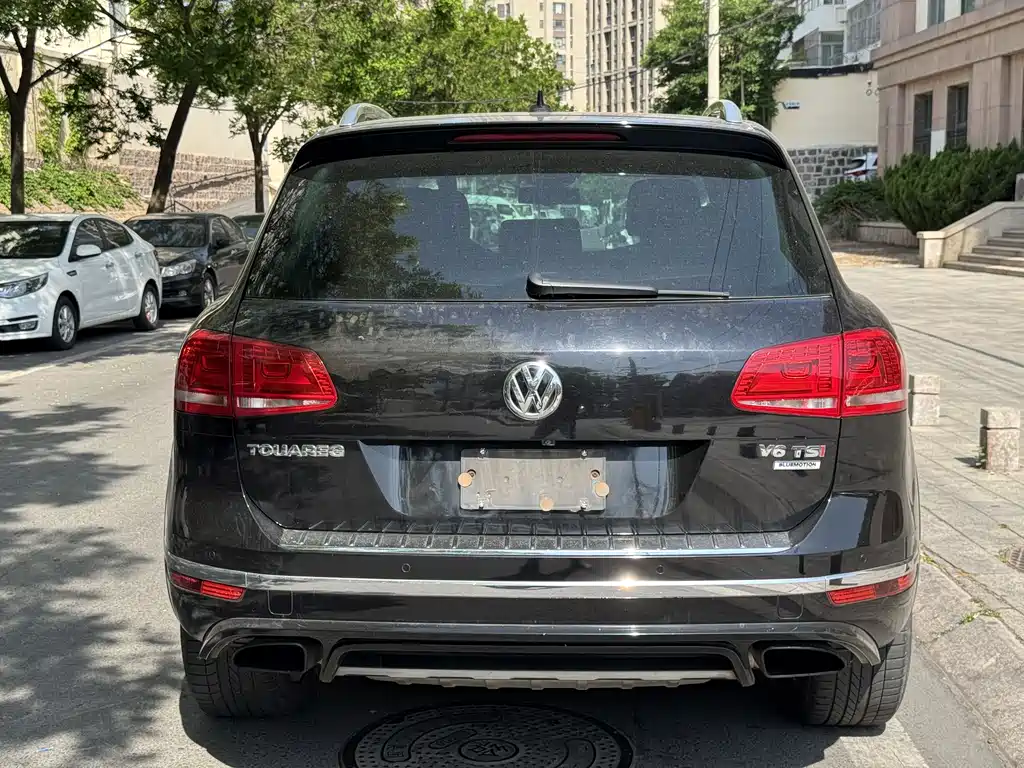 Volkswagen Touareg 2015 — фото 8