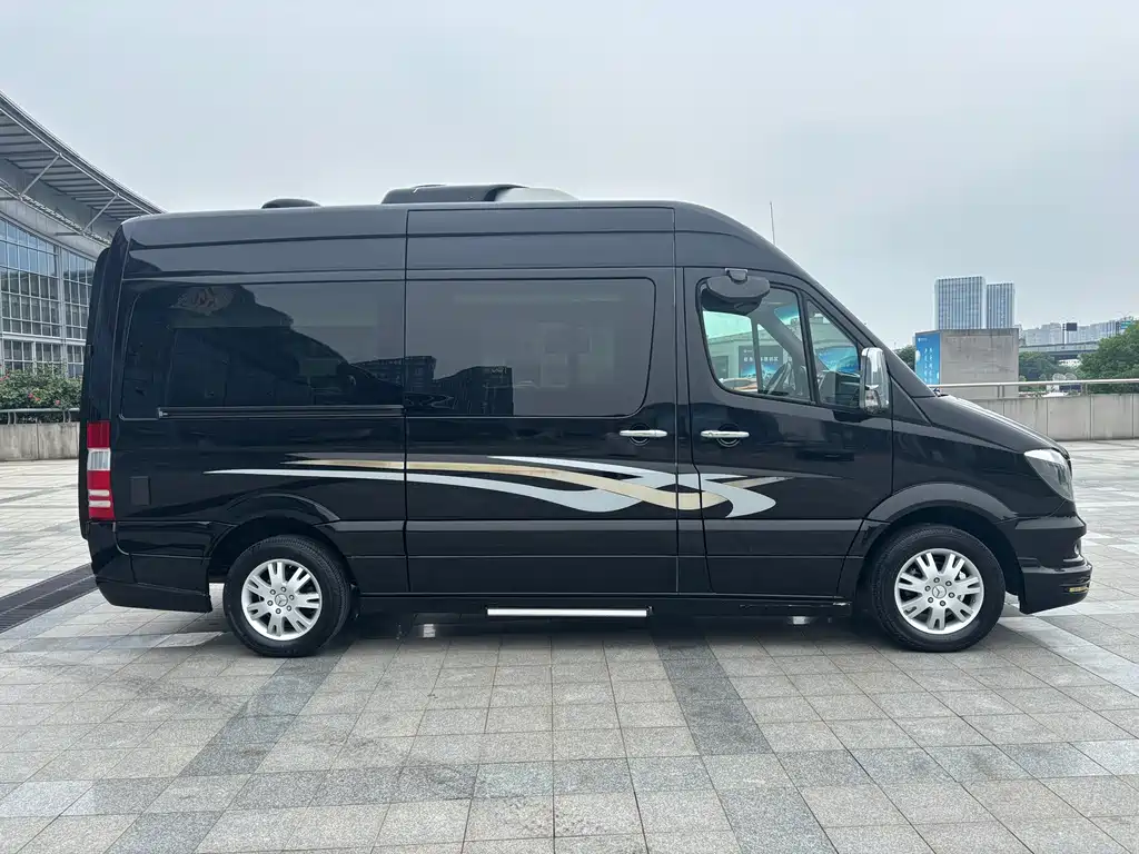 Mercedes-Benz Sprinter 2018 — фото 8