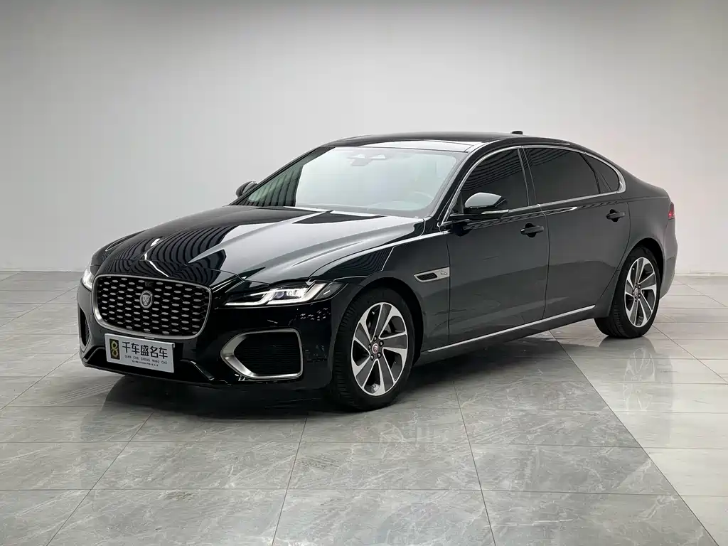 Jaguar XFL 2024 — фото 1