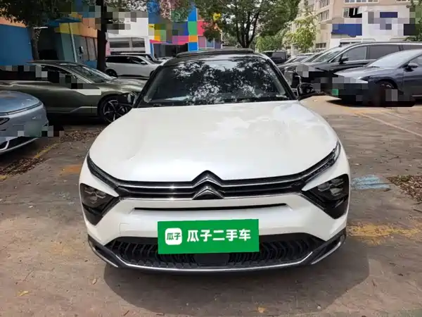 Citroën Versailles C5 X 2023