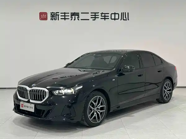 BMW 5 Series 2025