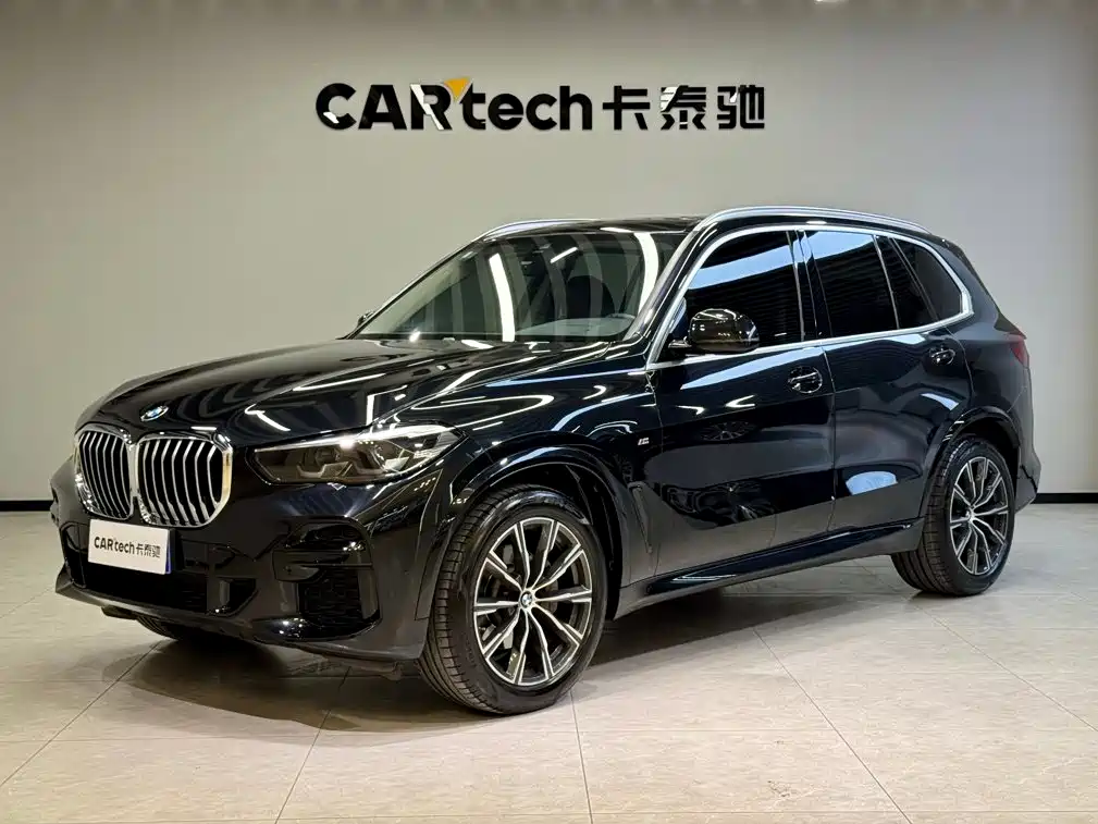 BMW X5 2021 — фото 1