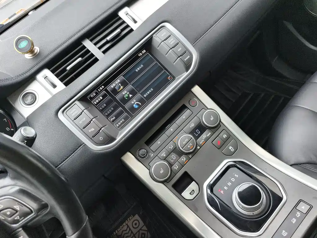 Land Rover Evoque 2015 — фото 8