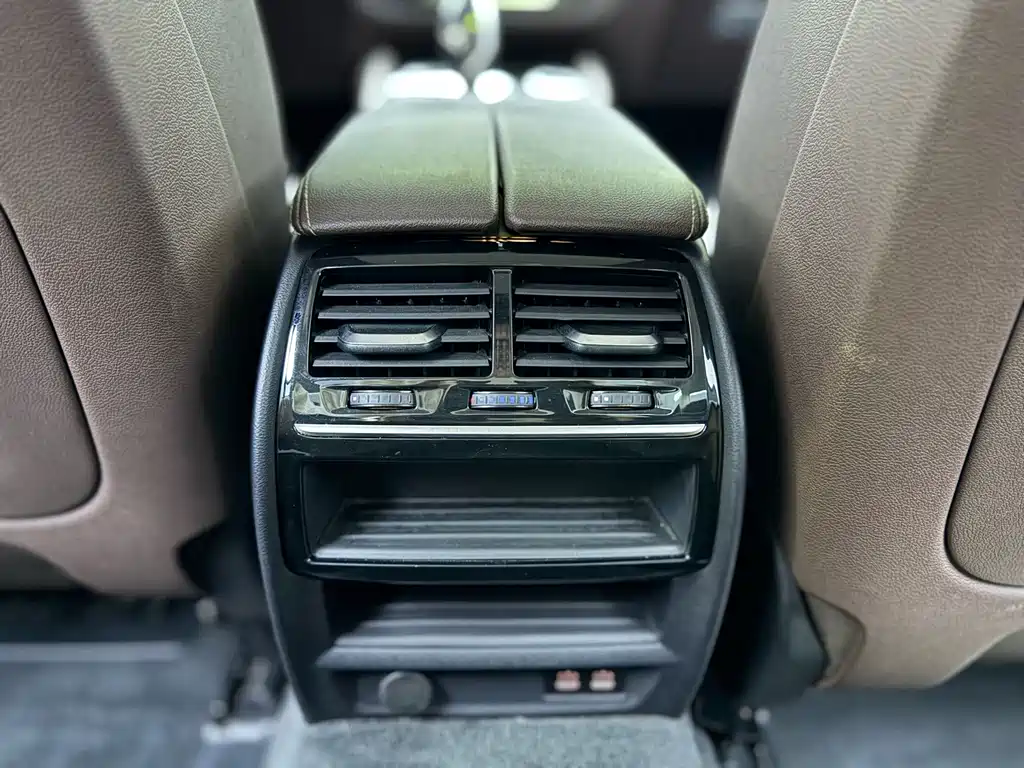 BMW 5 Series 2022 — фото 15