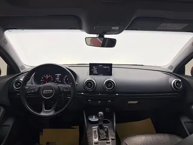 Audi A3 2019 — фото 10