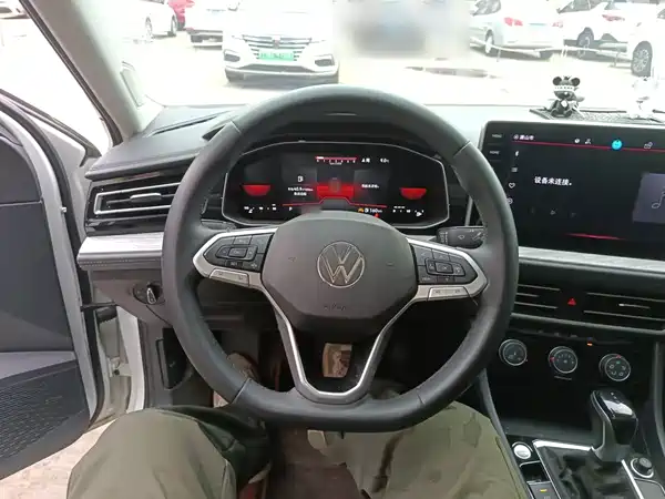 Volkswagen Sagitar 2023