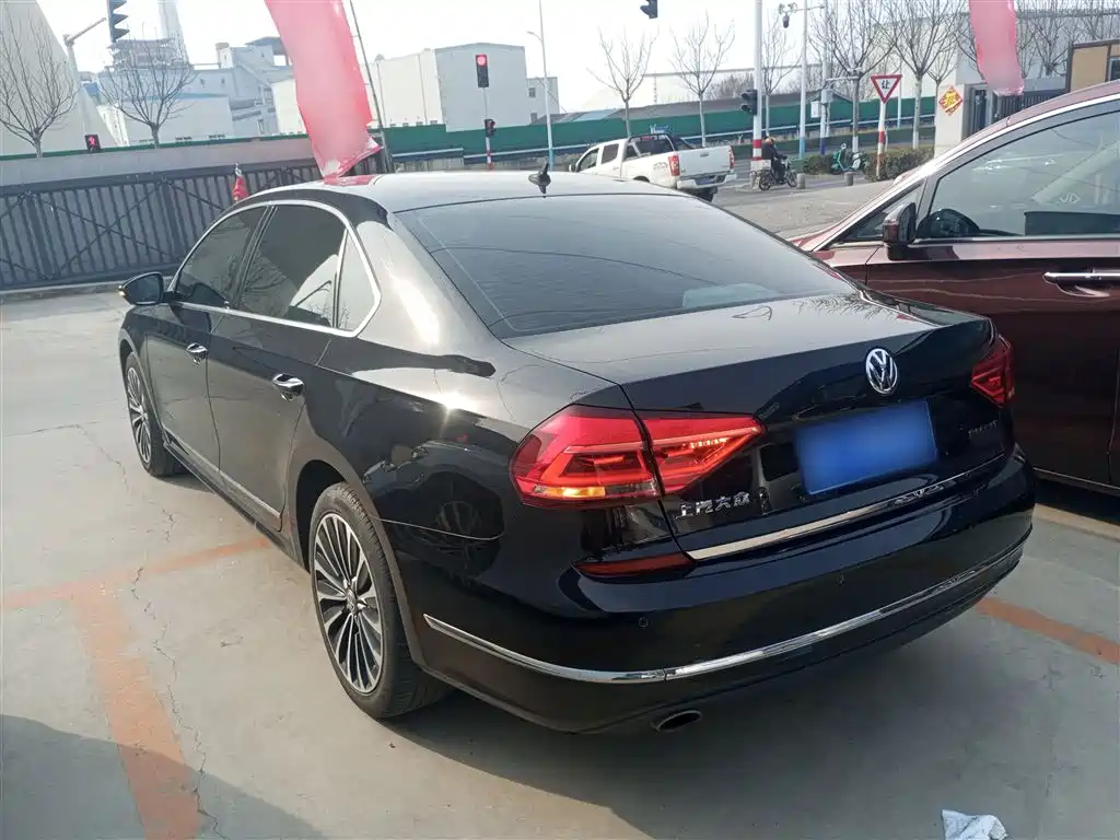 Volkswagen Passat 2017 — фото 5