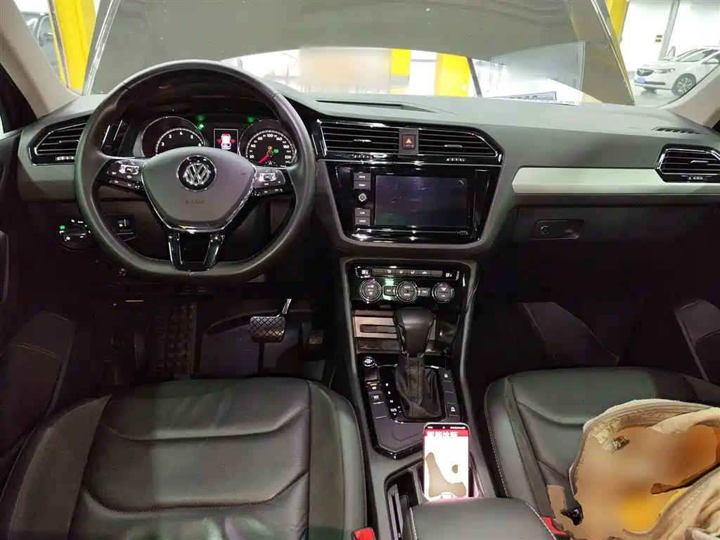 Volkswagen Tiguan L 2019 — фото 10