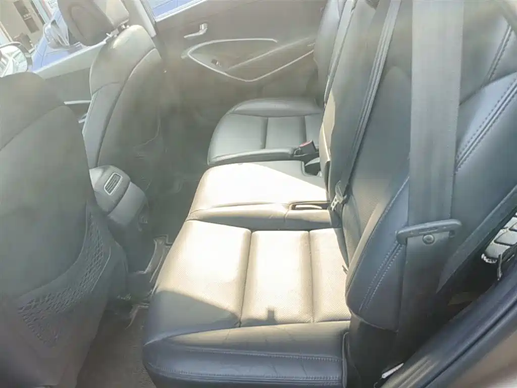 Hyundai Santa Fe 2015 — фото 17