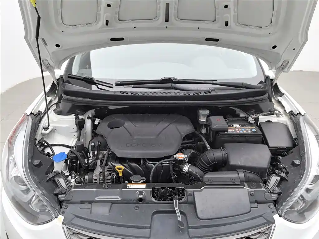 Hyundai Elantra Langdong 2017 — фото 6