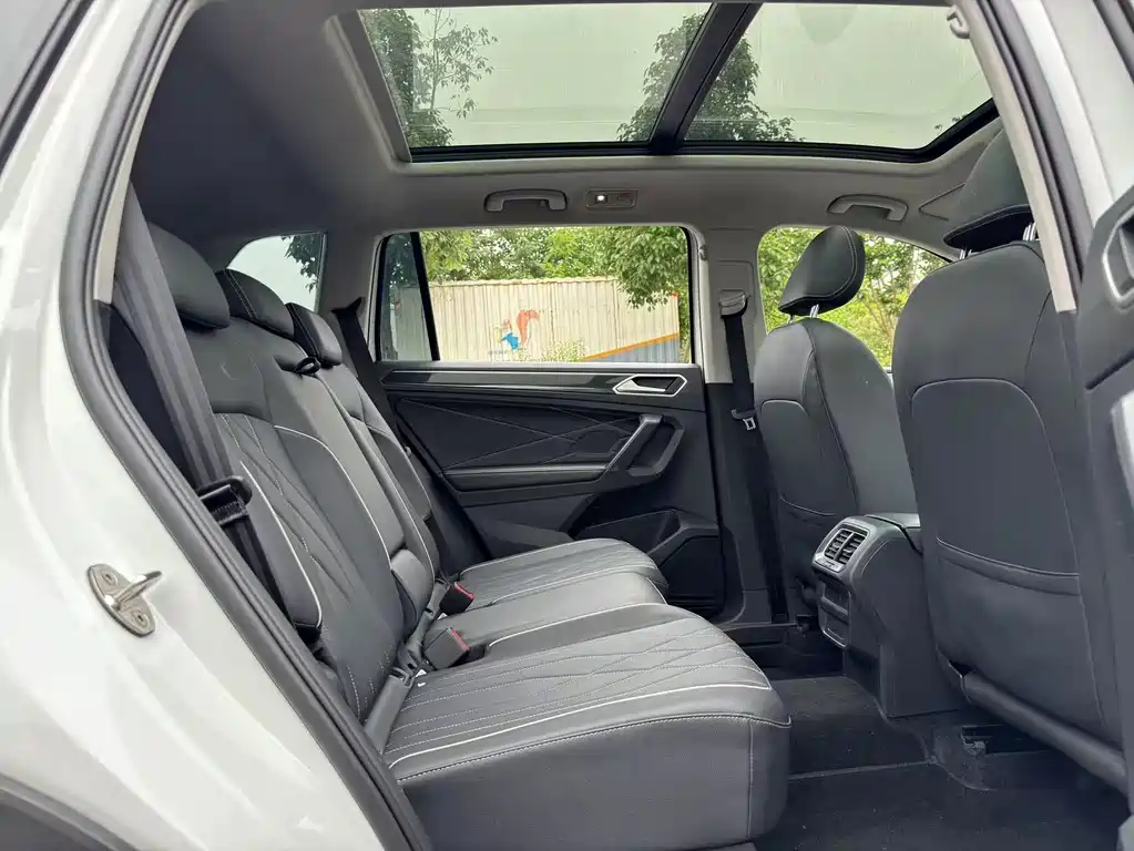 Volkswagen Tiguan L 2025 — фото 11