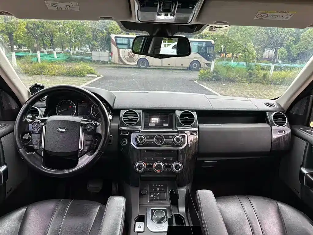 Land Rover Discovery 2014 — фото 4