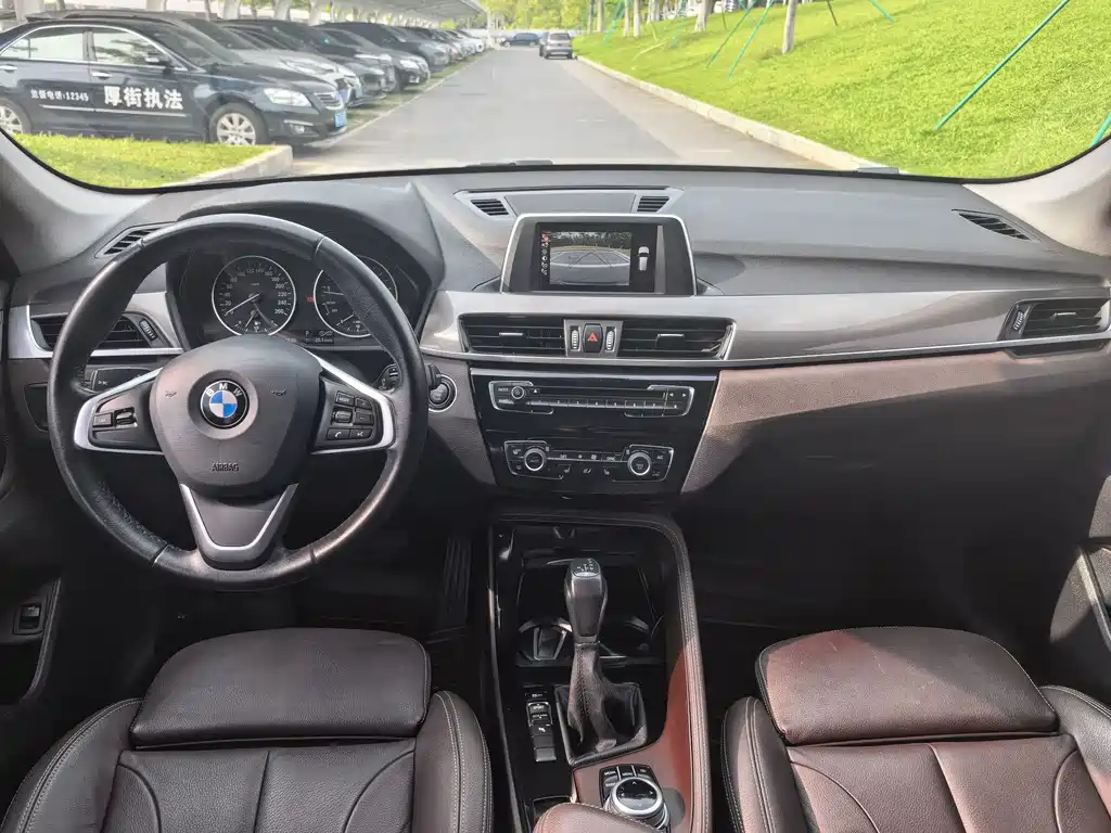 BMW X1 2016 — фото 5