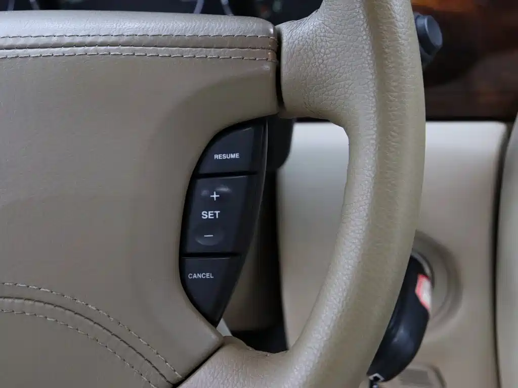Jaguar XJ 2005 — фото 16