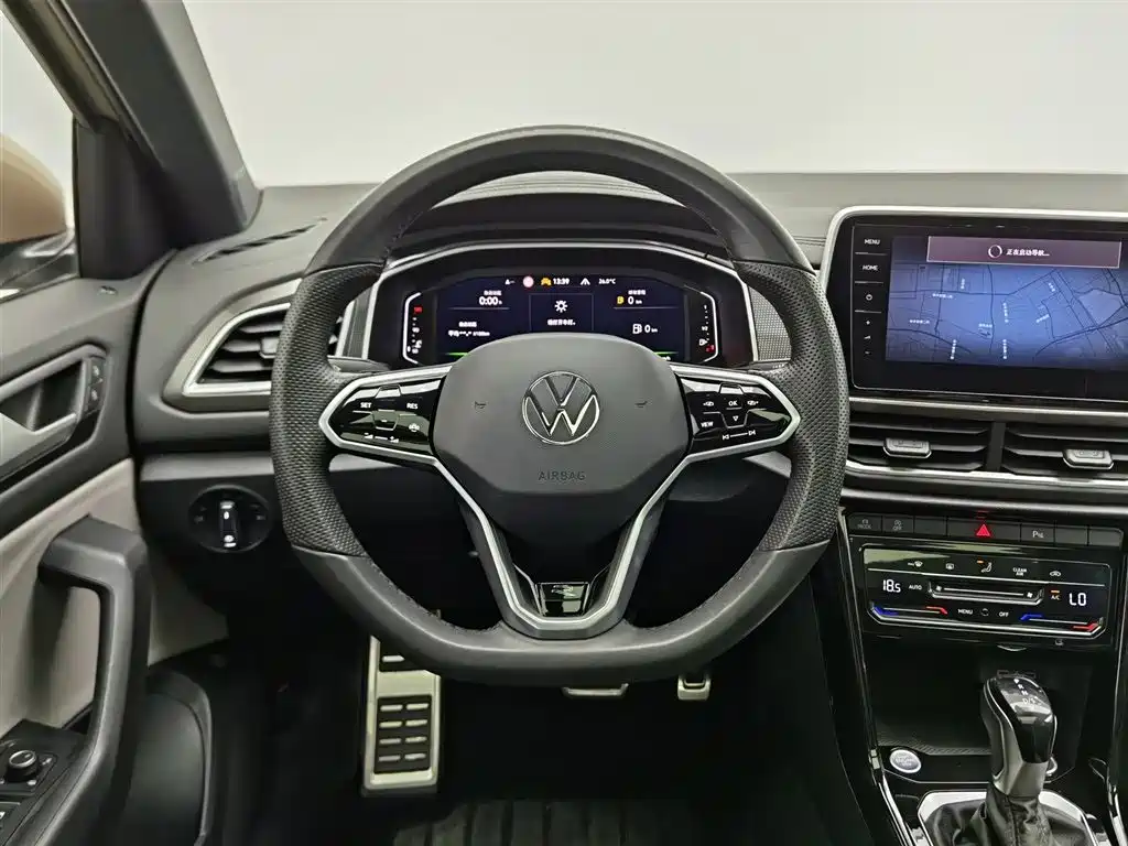 Volkswagen T-Roc 2024 — фото 11
