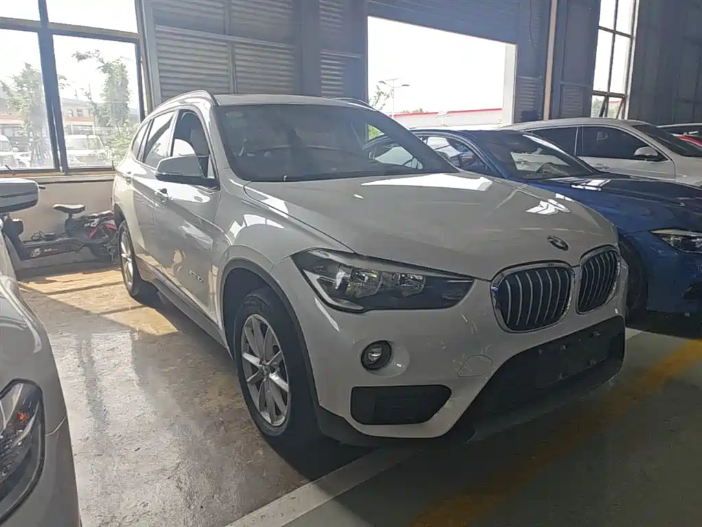 BMW X1 2017 — фото 4