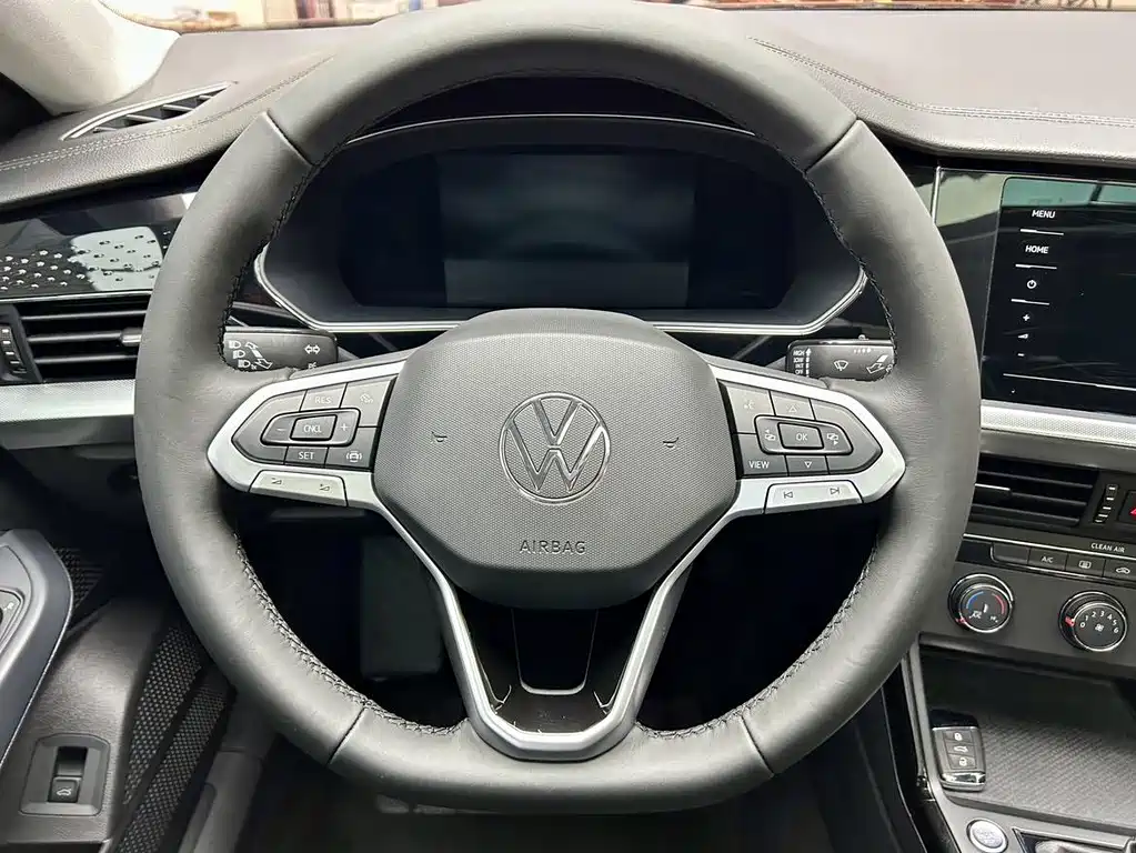 Volkswagen Passat 2022 — фото 14