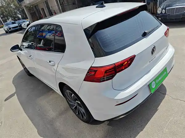Volkswagen Golf 2021