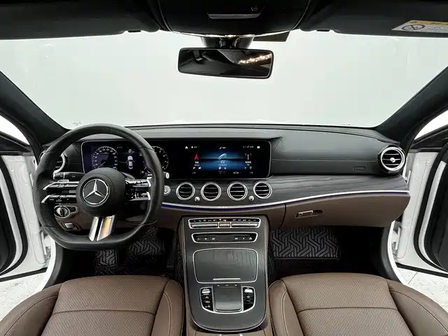 Mercedes-Benz E-Class 2022 — фото 9