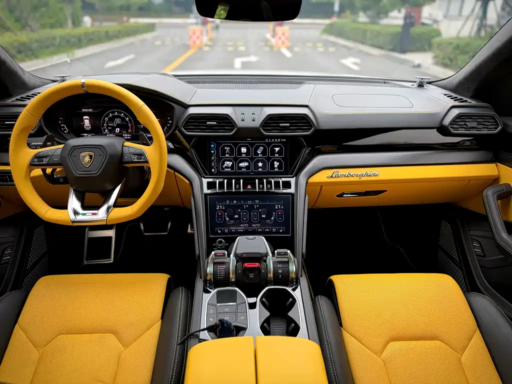 Lamborghini Urus 2022 — фото 8