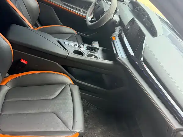 Changan UNI-V 2024