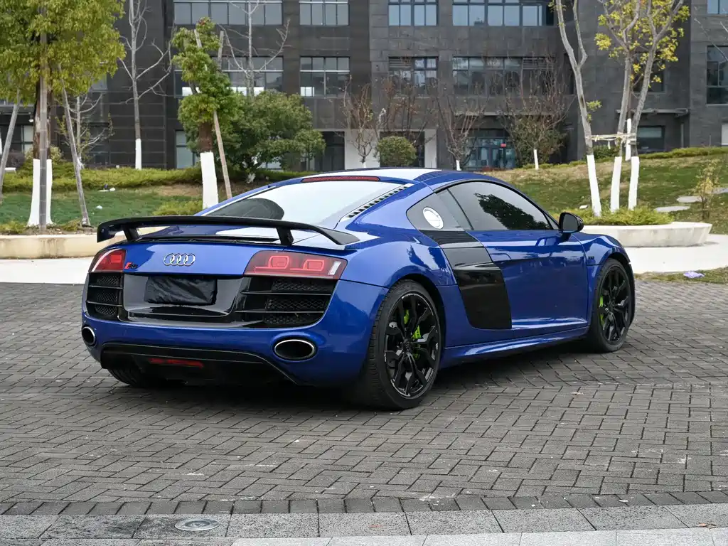 Audi R8 2013 — фото 5