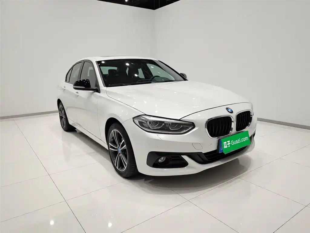 BMW 1 Series 2019 — фото 3