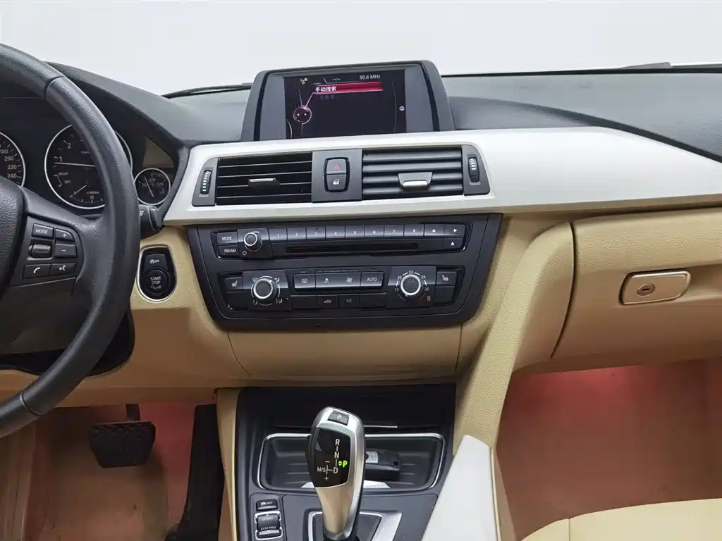 BMW 3 Series 2015 — фото 12