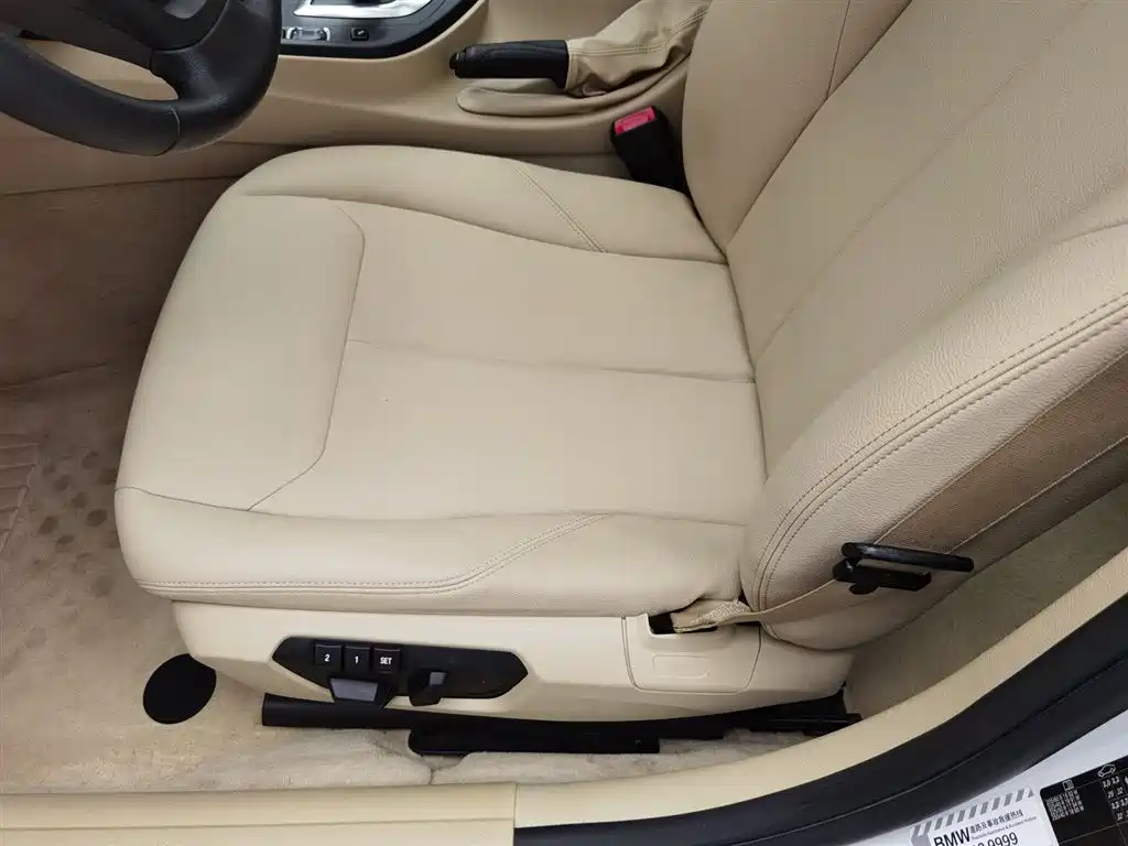 BMW 3 Series 2015 — фото 20