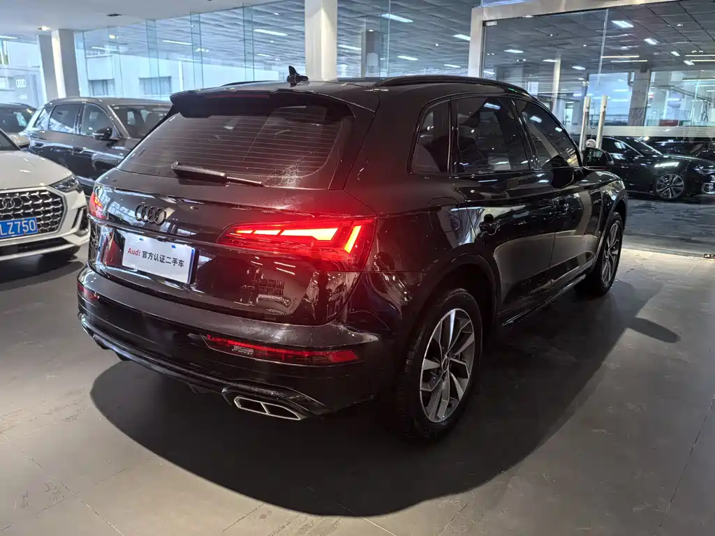 Audi Q5L 2023 — фото 5