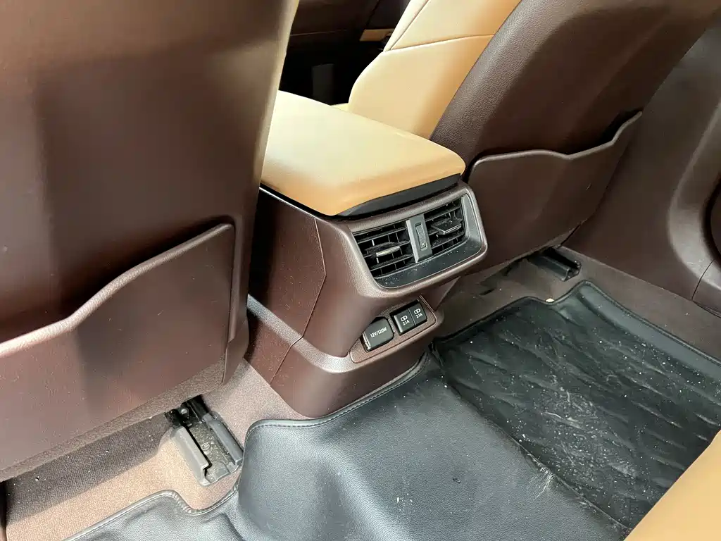 Lexus ES 2021 — фото 11