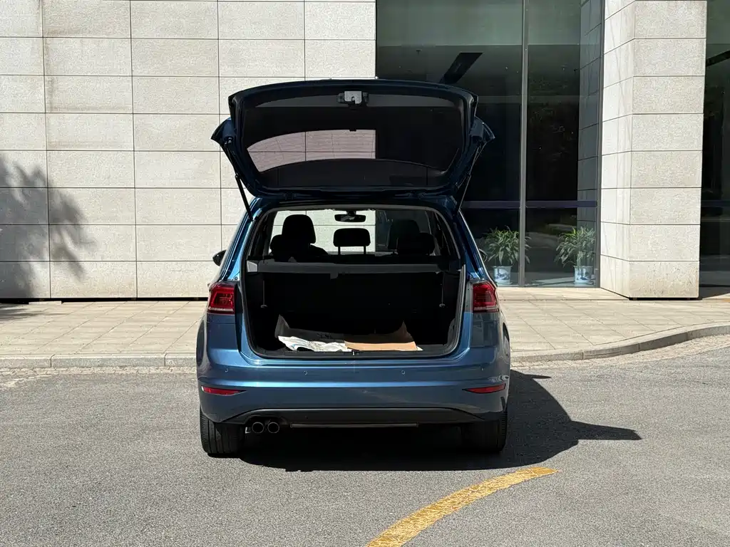 Volkswagen Golf Sportsvan 2018 — фото 17